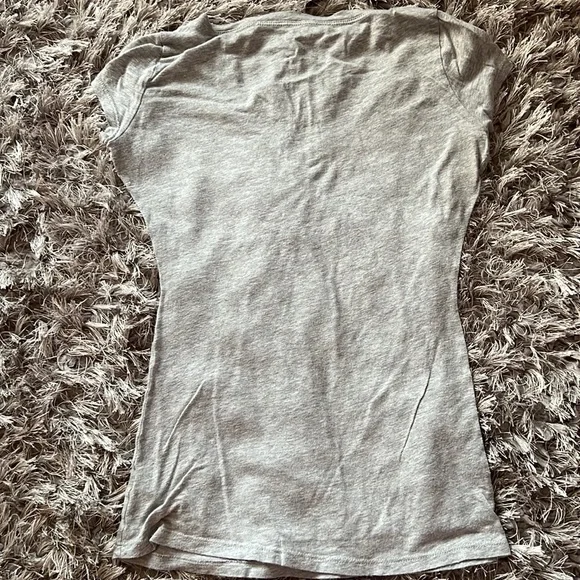 Guess Tee - Picture 3 of 3
